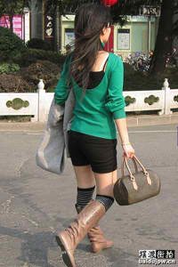 巜外国人打扑克又疼又叫哔哩哔哩